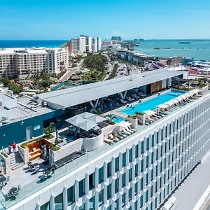 Hotel Canopy By Hilton La Isla ****